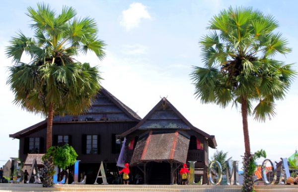 Wisata Sejarah Dan Budaya Di Istana Balla Lompoa Peninggalan Kerajaan