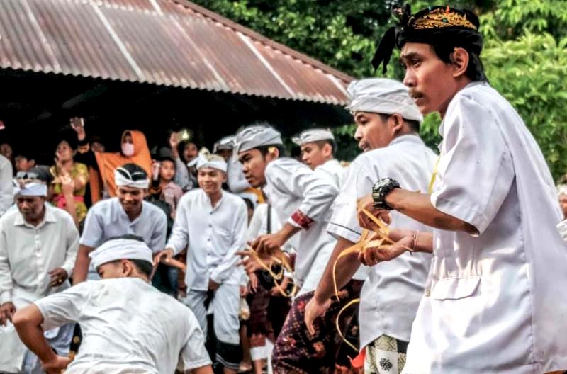 Perang Topat Lombok