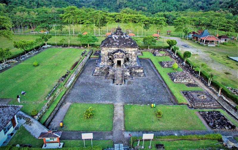 Candi Banyunibo Yogyakarta