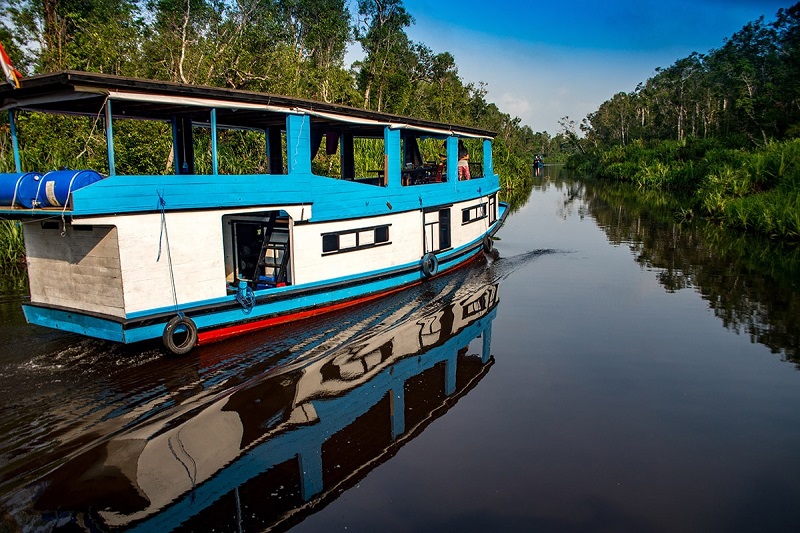 wisata susur sungai Kalimantan