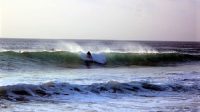 Surfing Pantai Medewi Bali