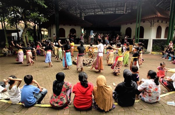 Belajar Mengenal Budaya Betawi Di Kampung Wisata Setu Babakan Jakarta ...