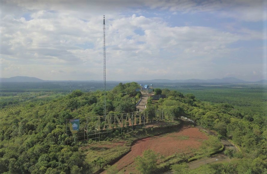 Gunung Kayangan