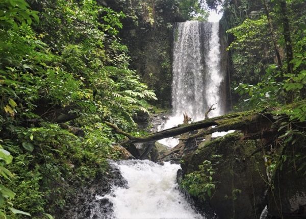 Air Terjun Teleng: Petualangan Seru di Alam Terbuka