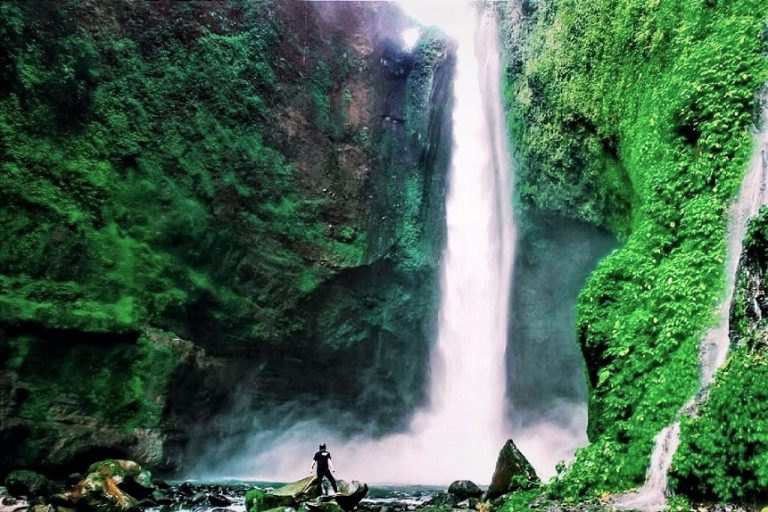 Terpikat Keindahan Air Terjun Langkuik Tinggi Di Kabupaten Agam