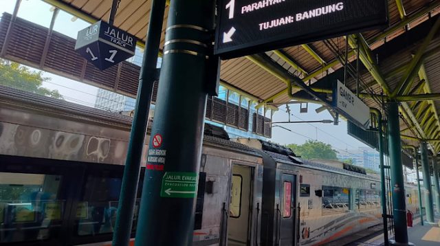 hidupkan kembali KA Parahyangan