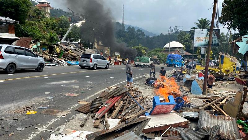 Wisata Puncak Bogor Membara