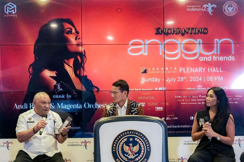 Enchanting Anggun and Friends