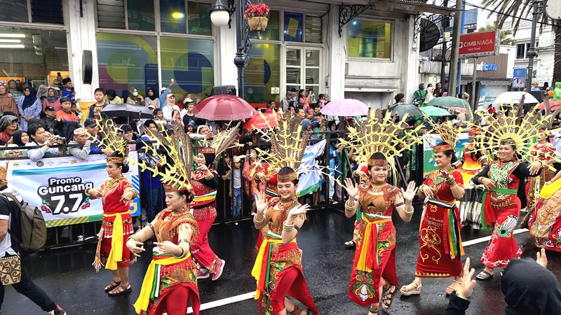 Gelaran Pawai Kendaraan Hias