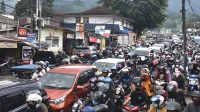 Imbas macet di puncak