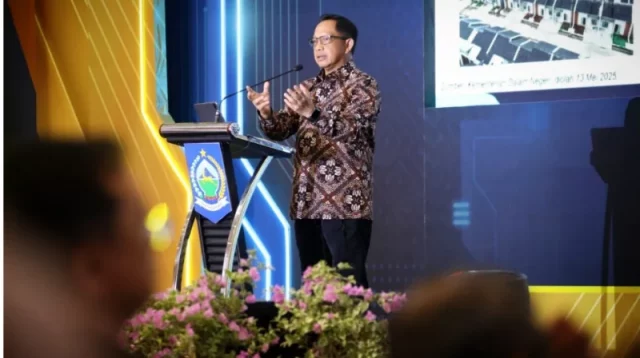 Memberi Sinyal