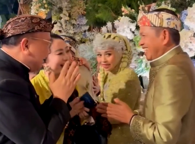 resepsi pernikahan putra Gubernur