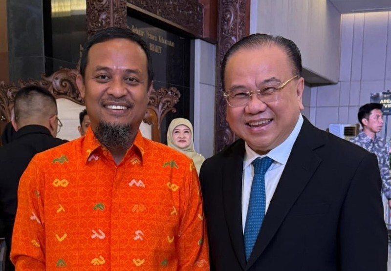 Gubernur Andi Sudirman