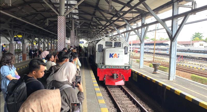 kursi kereta api