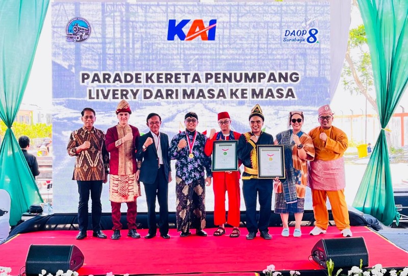 Delapan Dekade