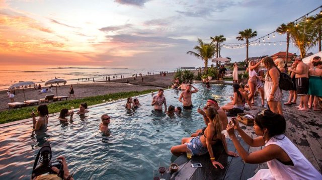 Arus pelancong asing