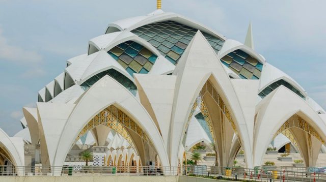 Arsitektur Masjid Raya Al Jabbar