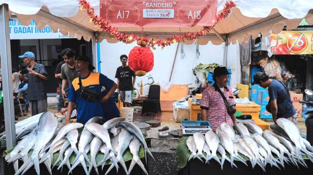 Festival Bandeng Rawa Belong