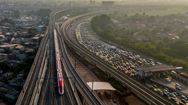 kendali operasional Kereta