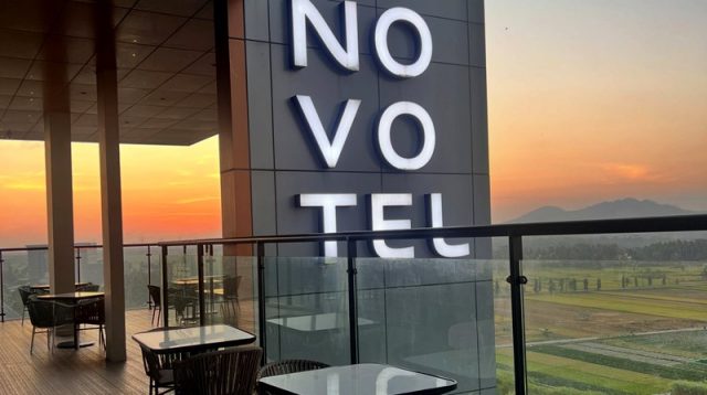hotel dekat YIA